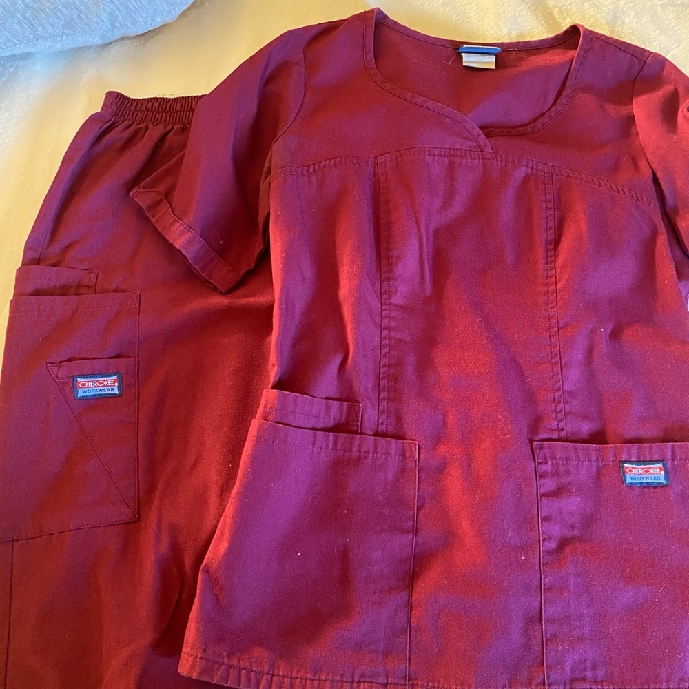 Scrub top and bottom